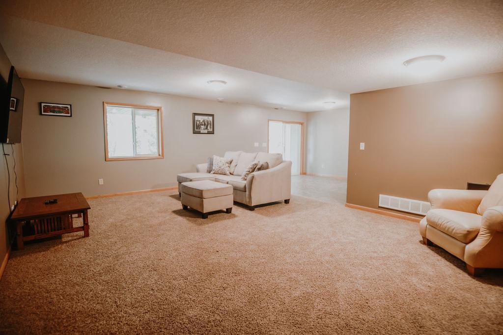 609 4th Circle Drive SE