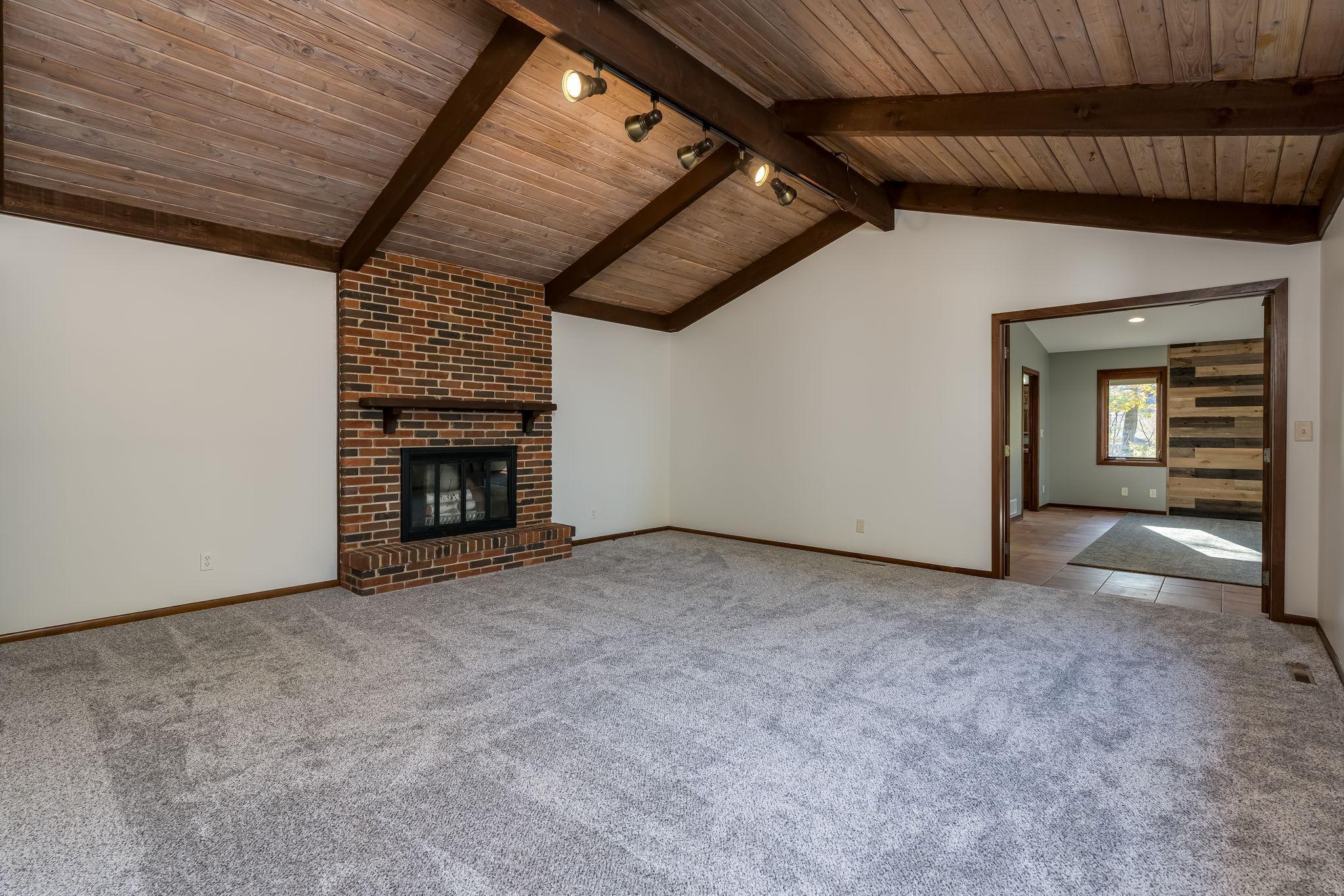 7013 Da Mar Estate