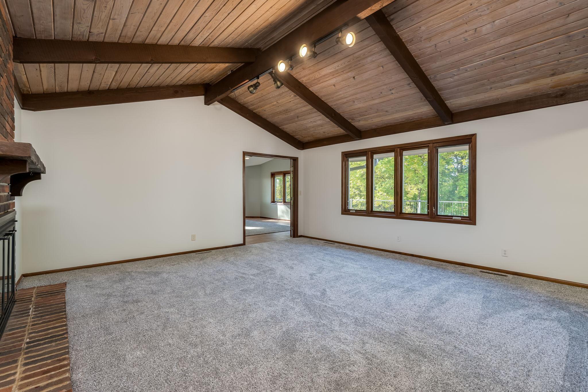 7013 Da Mar Estate
