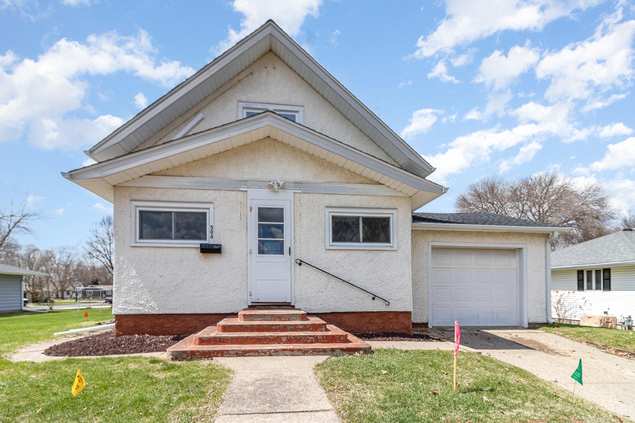 504 Pershing Avenue N