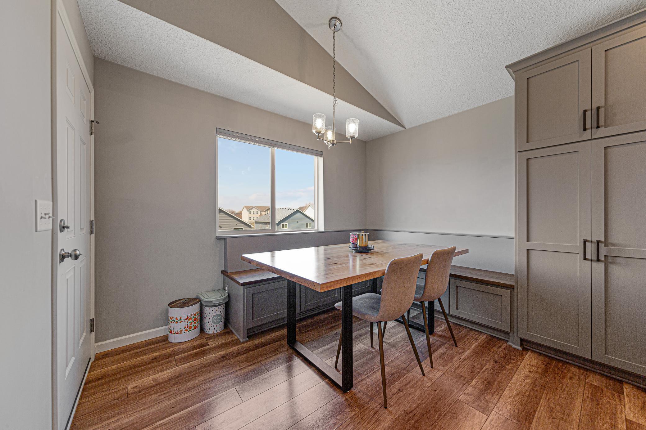 421 Pond View Drive SE