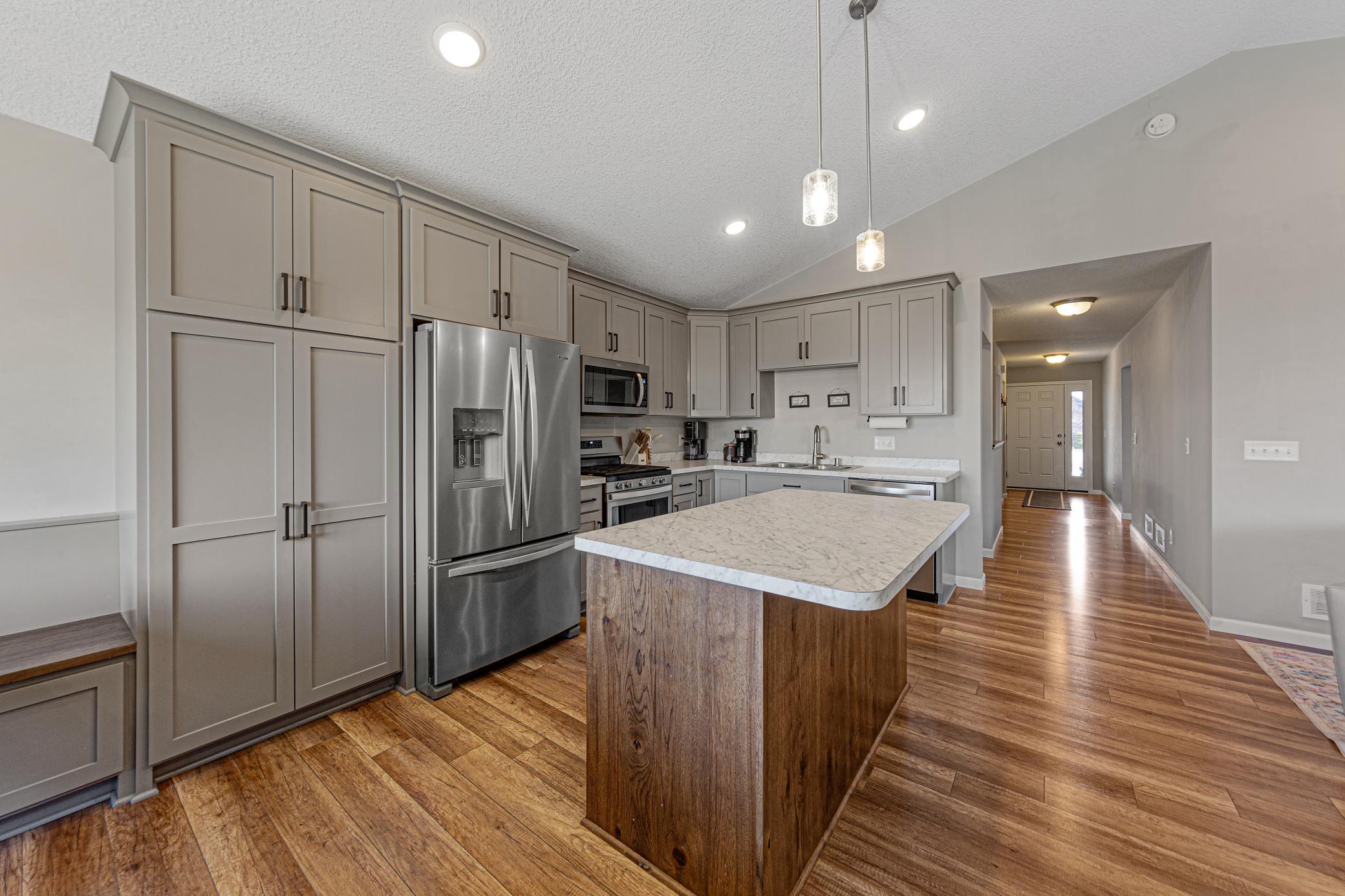 421 Pond View Drive SE