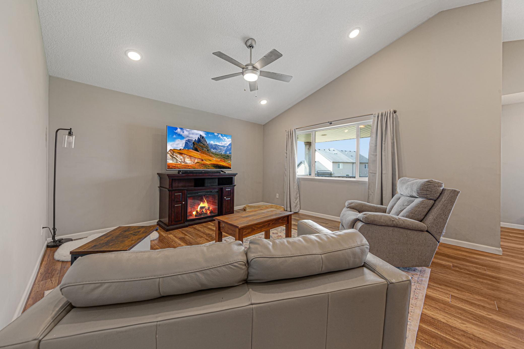 421 Pond View Drive SE