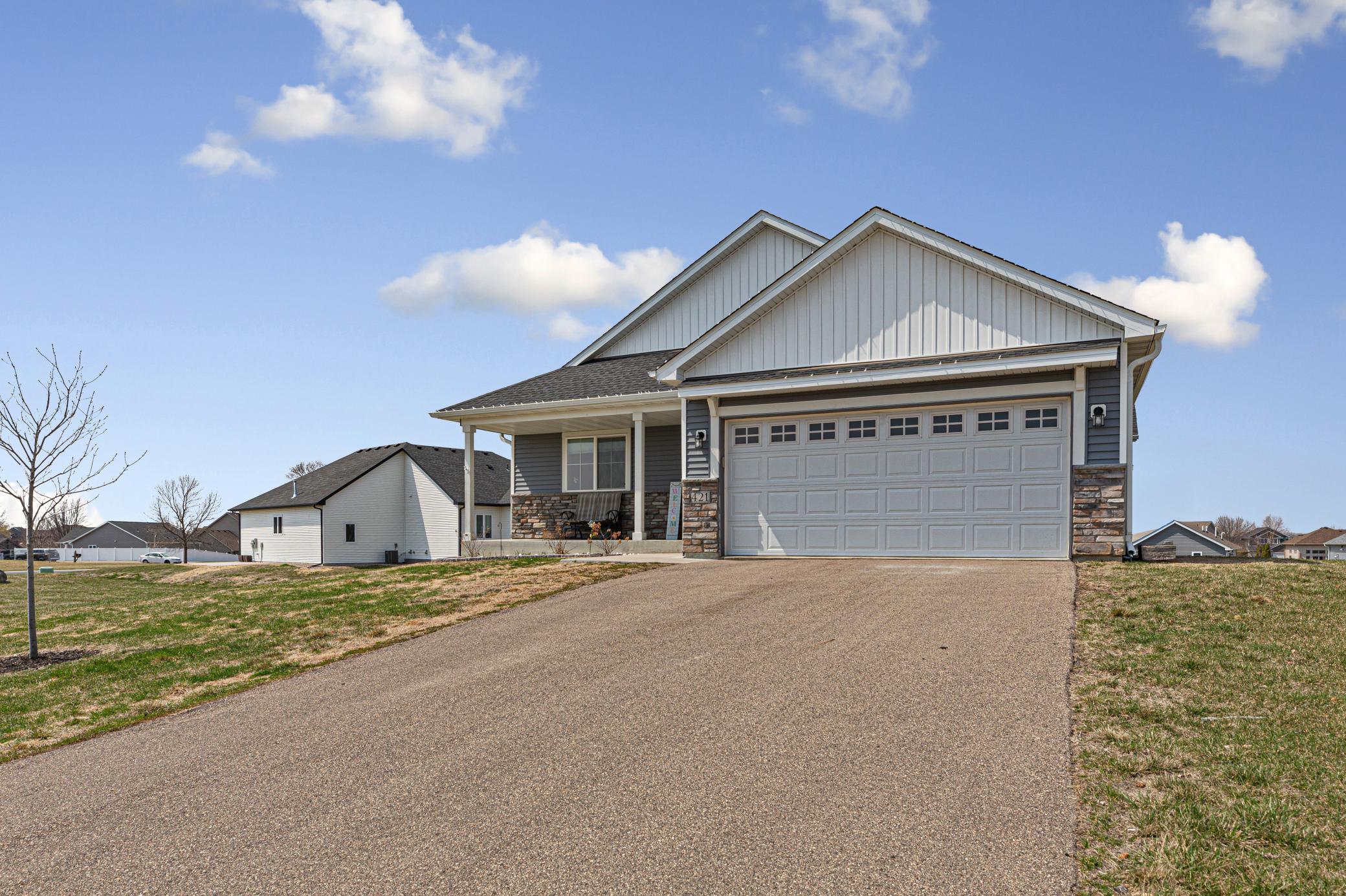 421 Pond View Drive SE