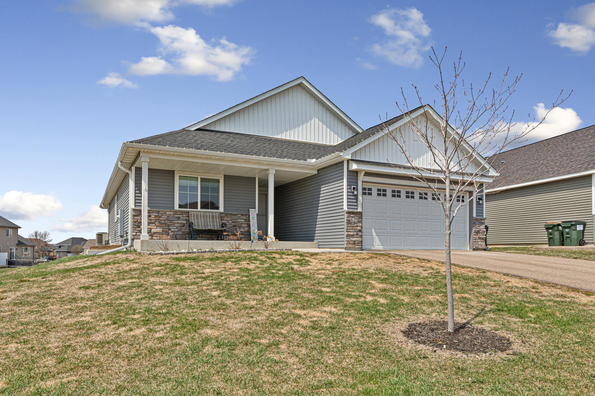 421 Pond View Drive SE