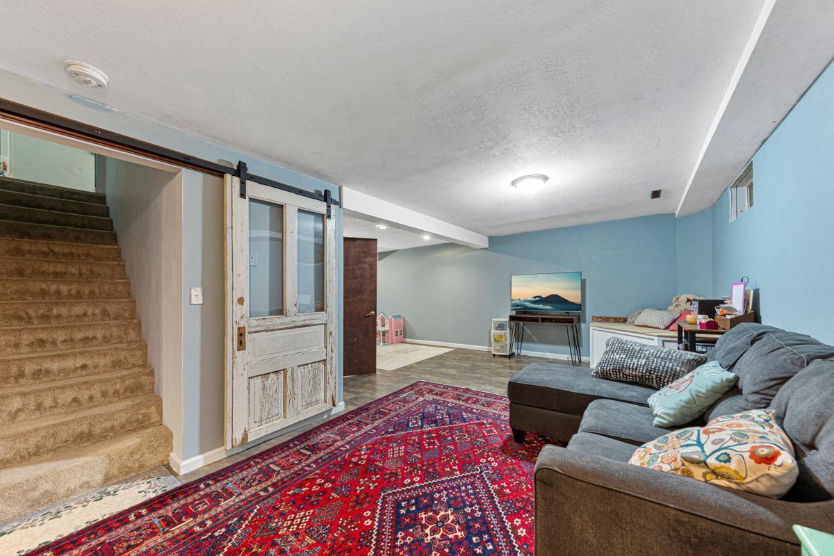 3811 7th Street NW