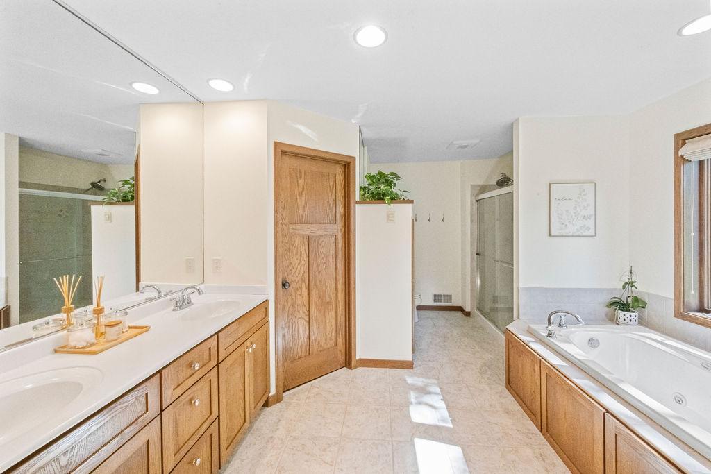 19604 Cambridge Court