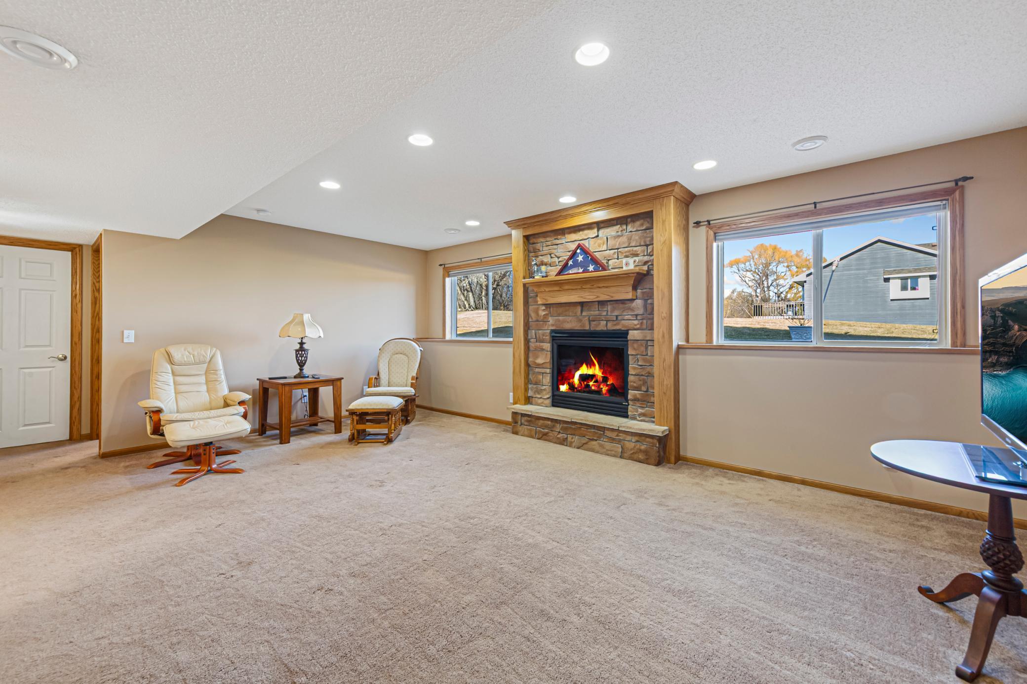 16450 Griffon Lane