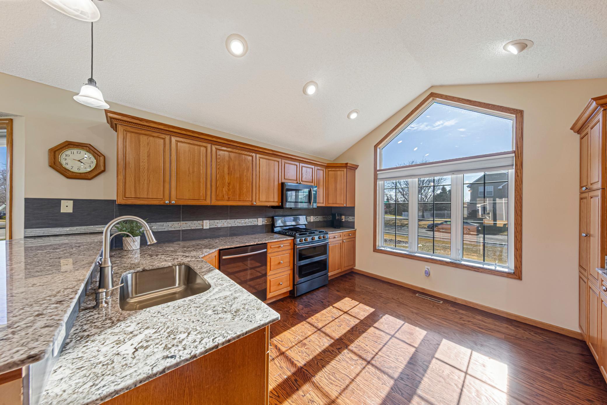 16450 Griffon Lane