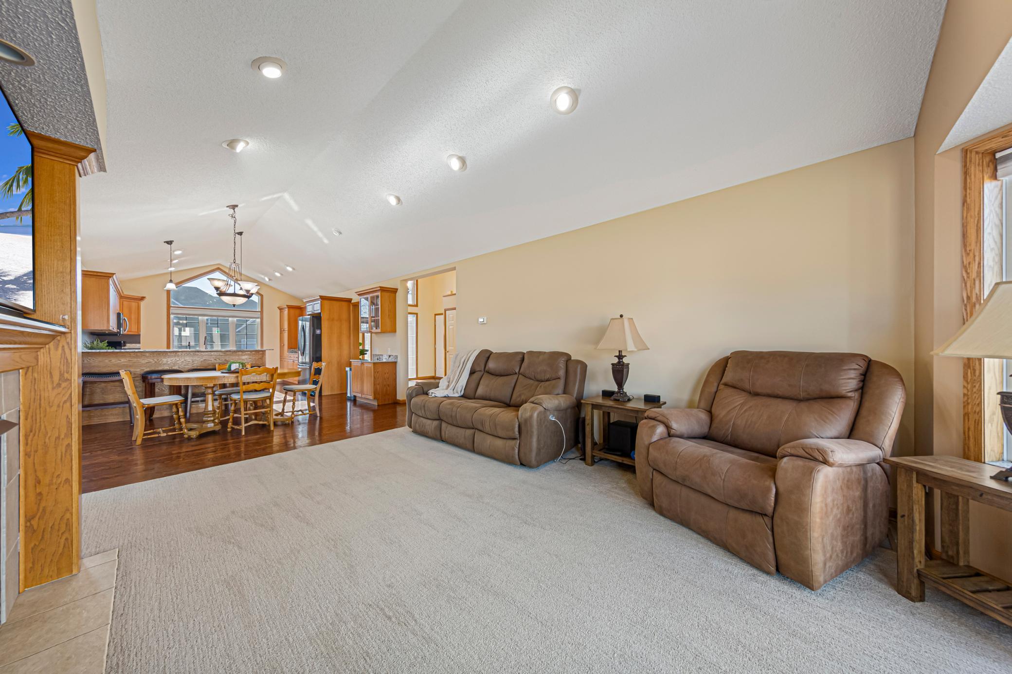 16450 Griffon Lane