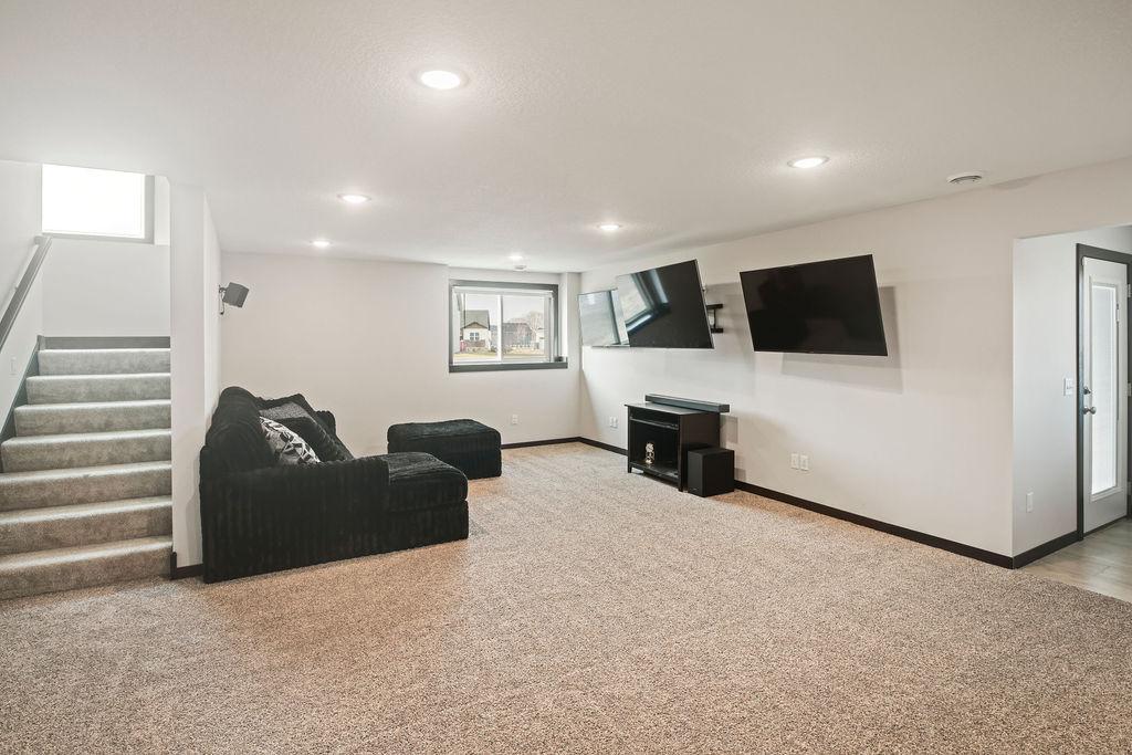 2120 Violet Lane