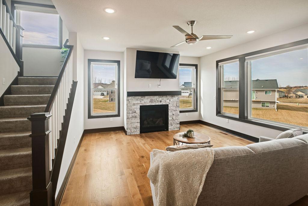 2120 Violet Lane