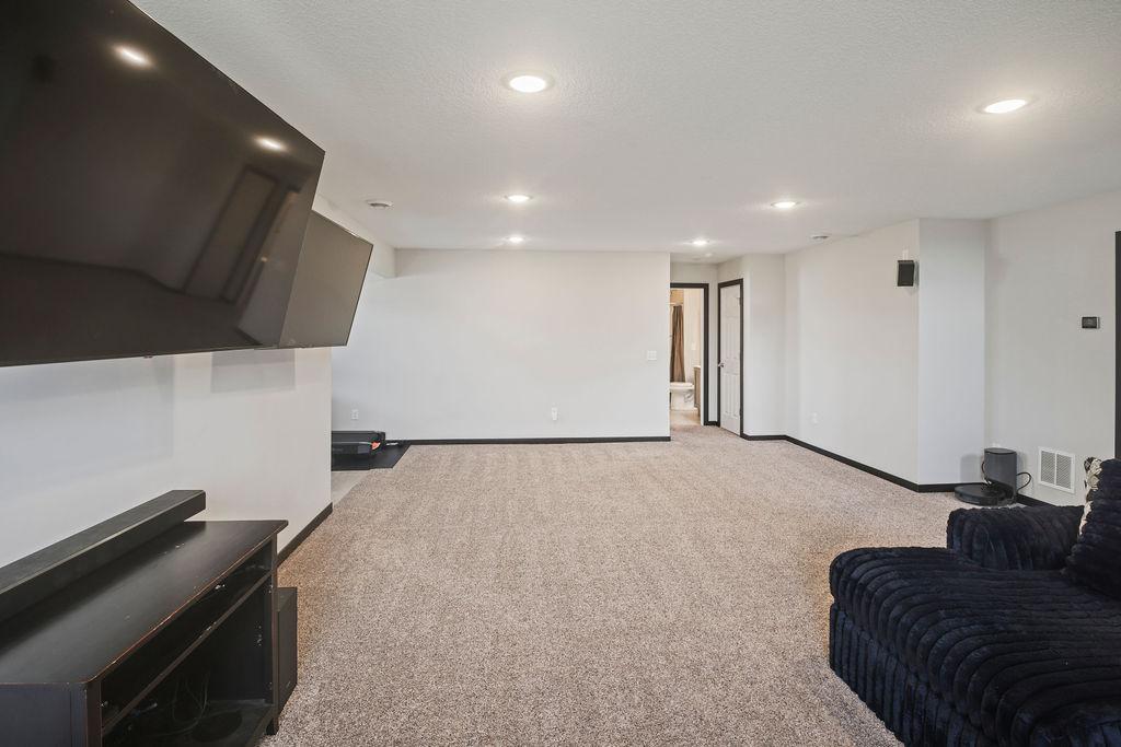 2120 Violet Lane