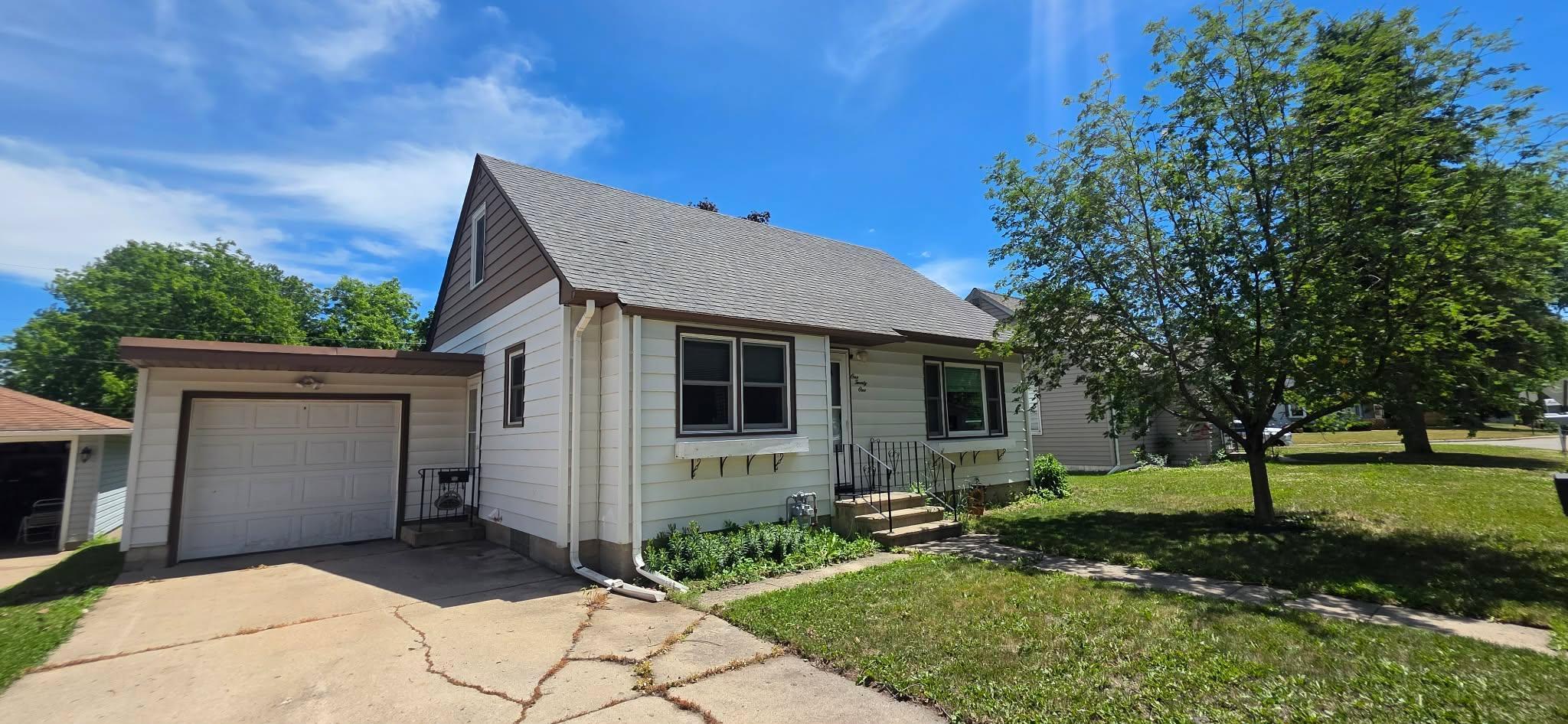 121 Mcarthur Drive