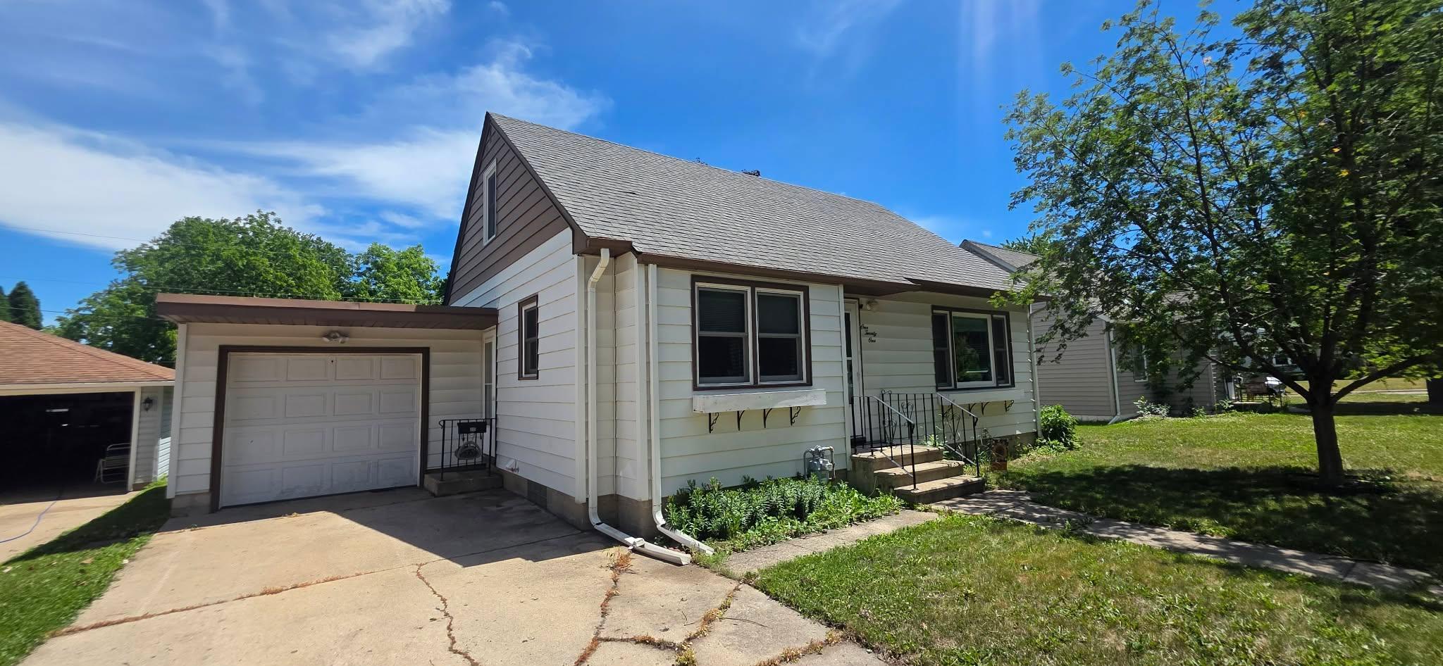 121 Mcarthur Drive