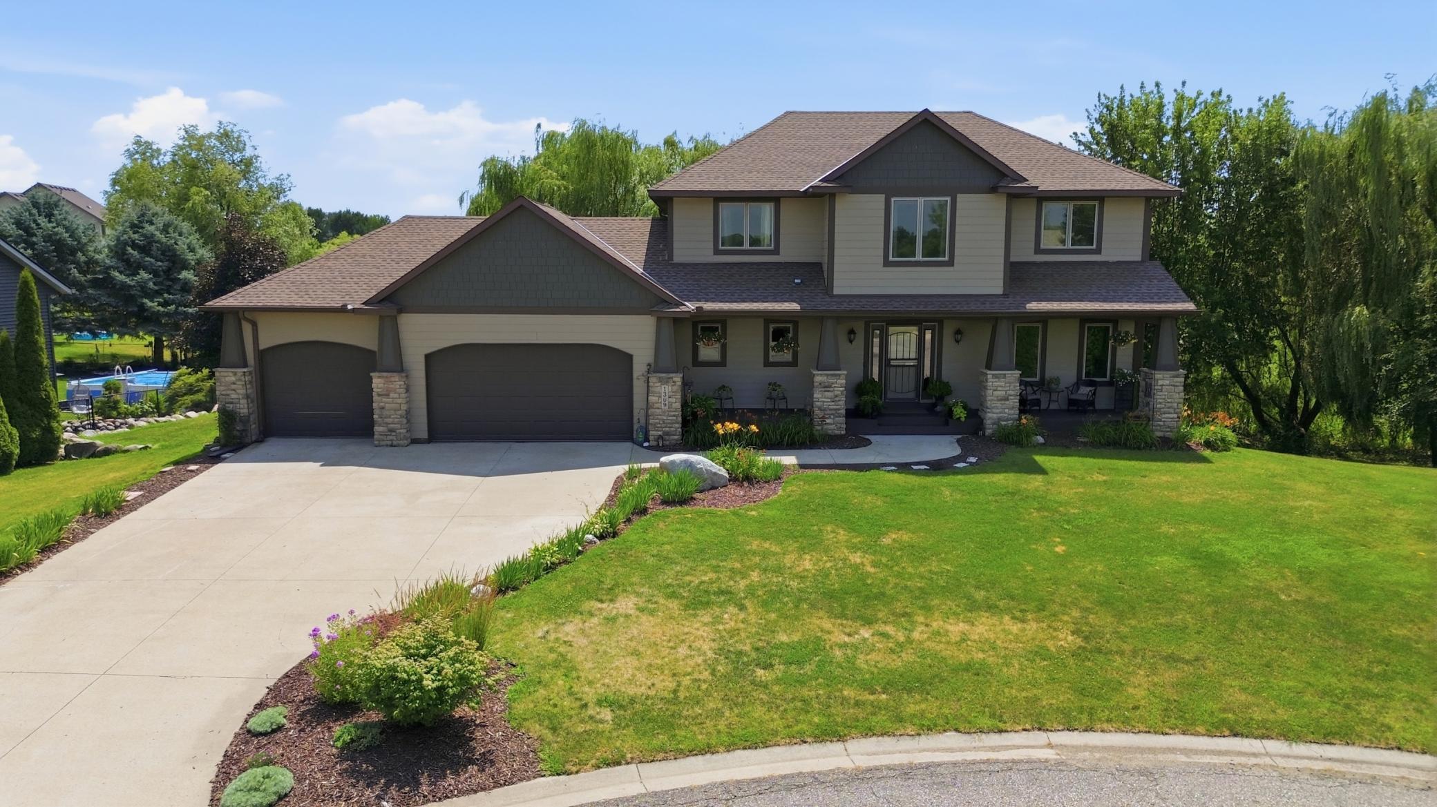 1309 Deerview Court SE