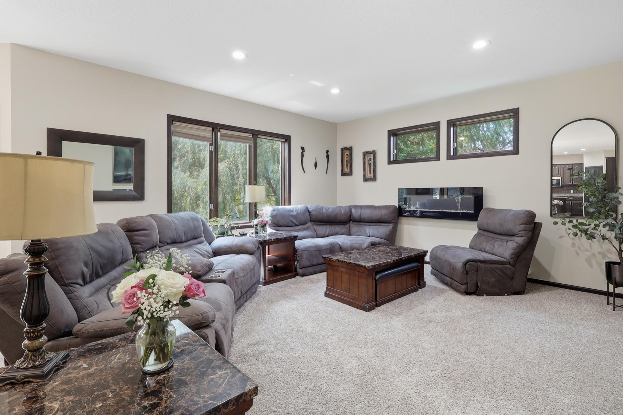 1309 Deerview Court SE