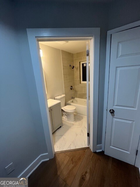 635 Birchwood Lane SW