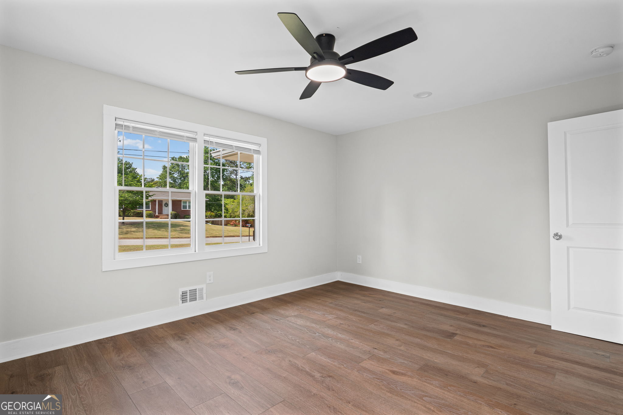 635 Birchwood Lane SW