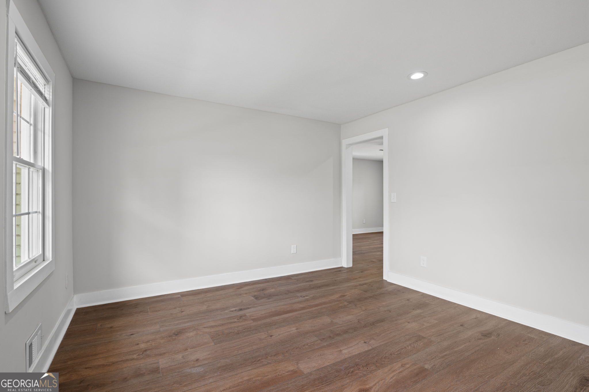 635 Birchwood Lane SW
