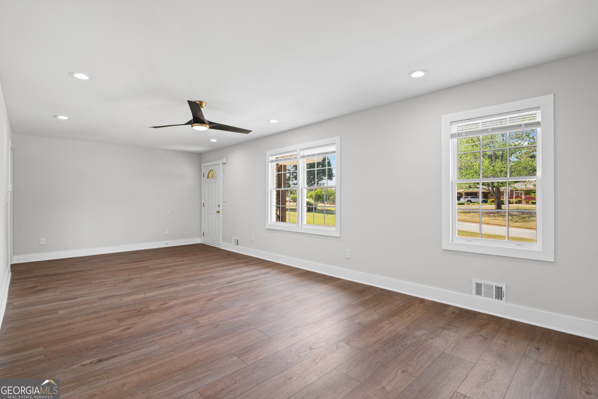 635 Birchwood Lane SW