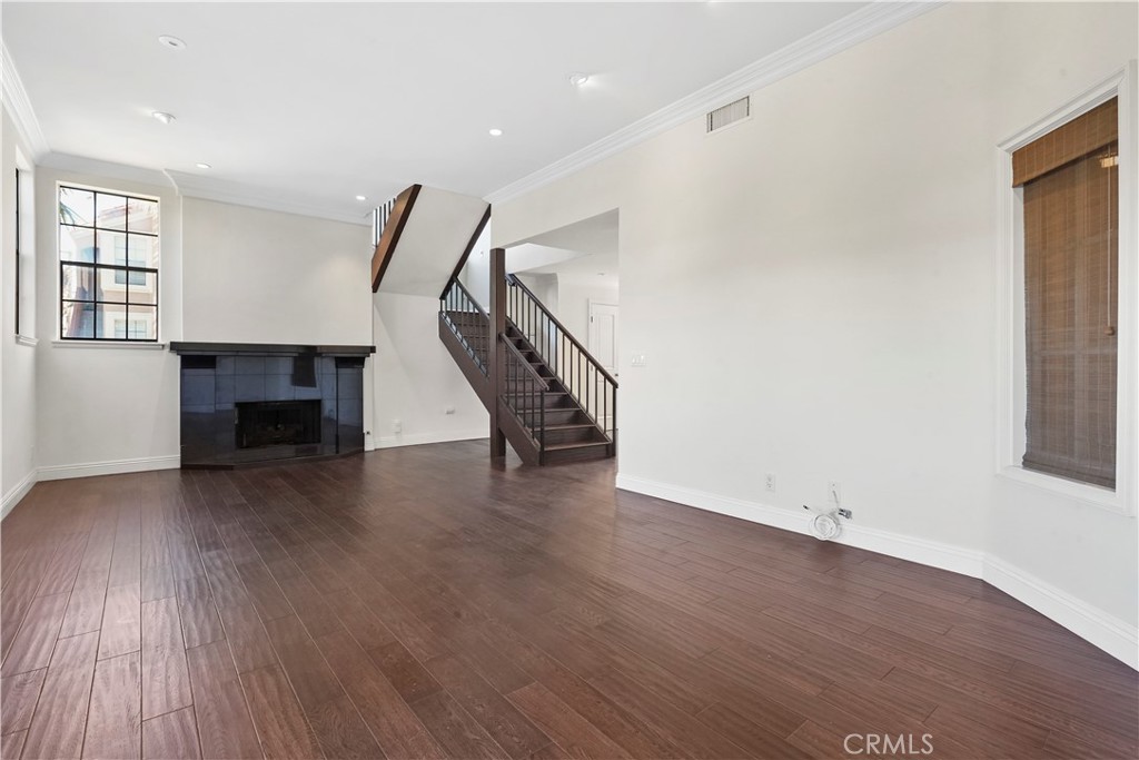 823 W 15th Street 1D