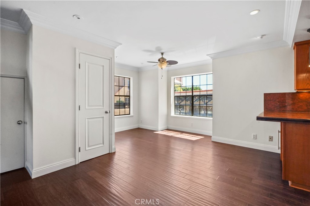 823 W 15th Street 1D