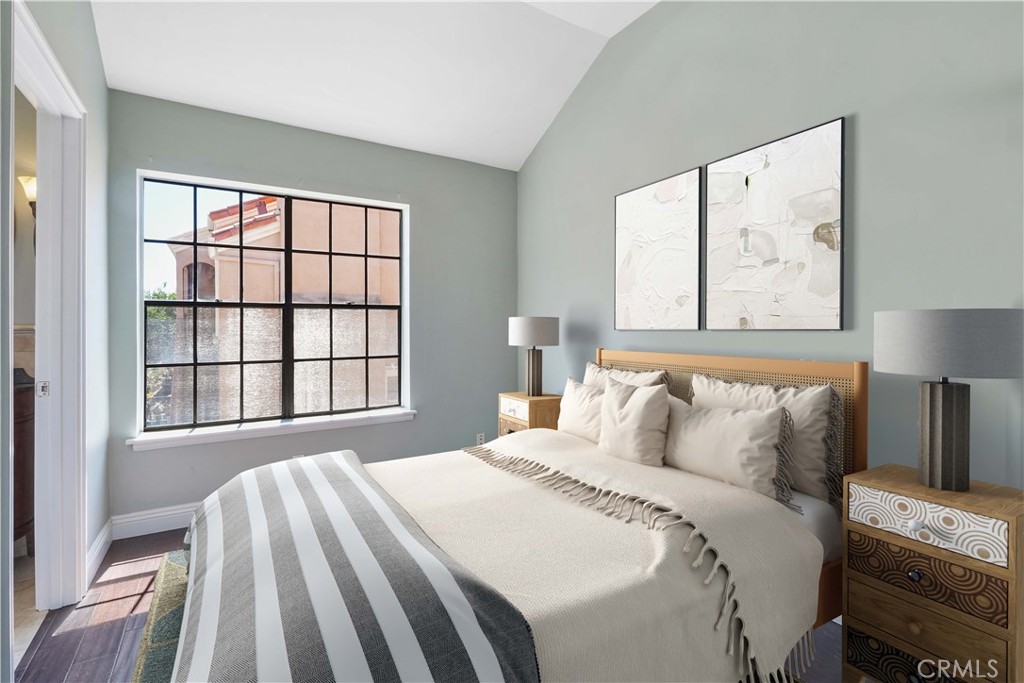 823 W 15th Street 1D