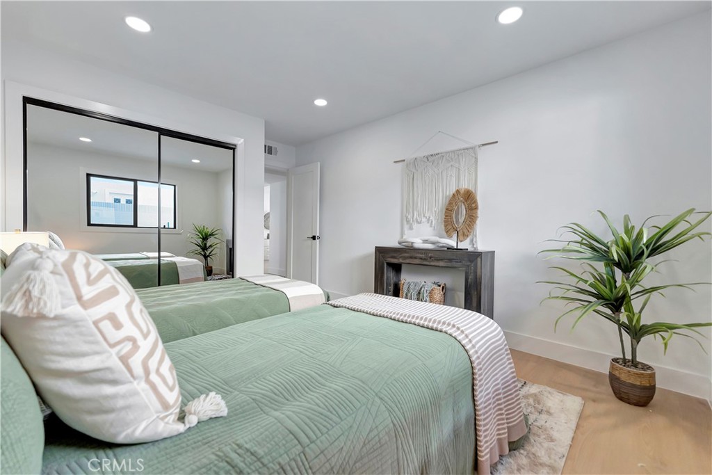 21211 Binghampton Circle