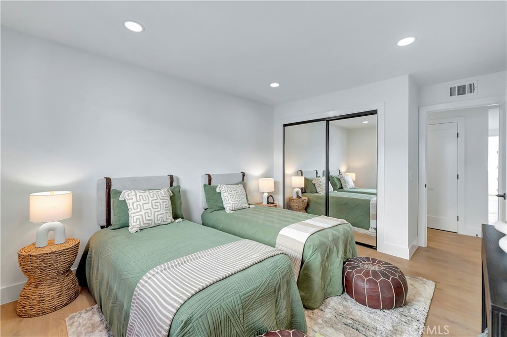 21211 Binghampton Circle