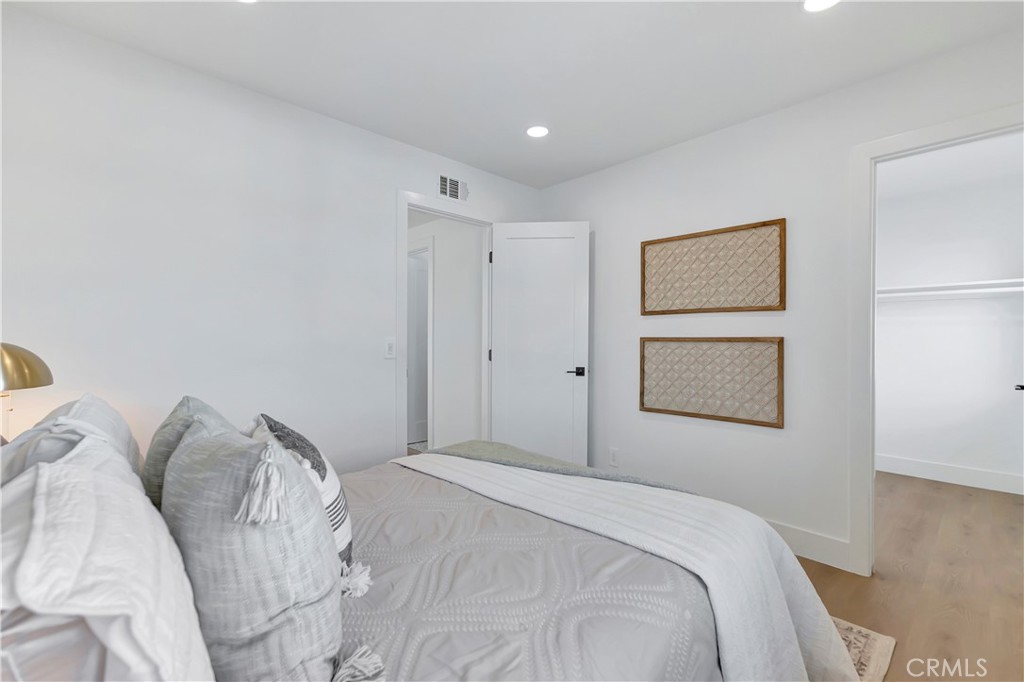 21211 Binghampton Circle