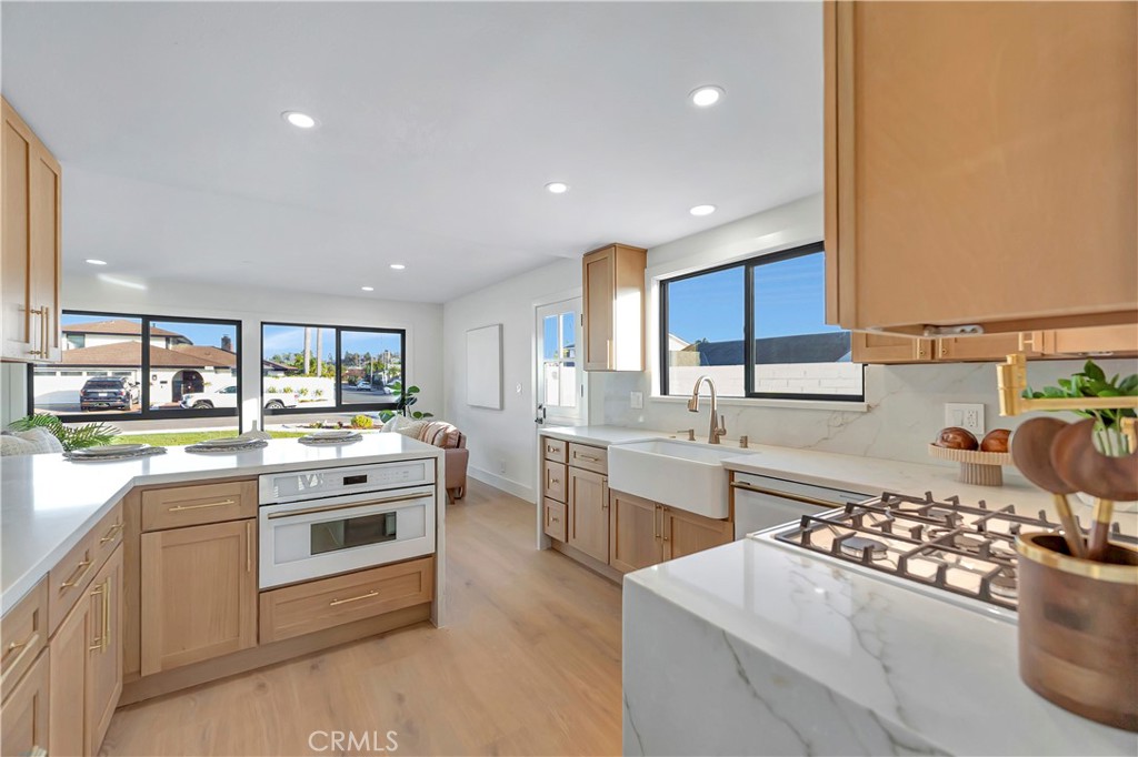 21211 Binghampton Circle