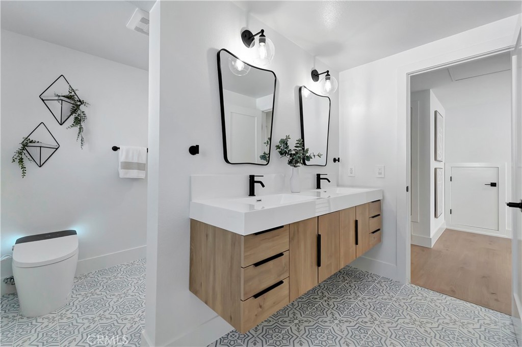 21211 Binghampton Circle