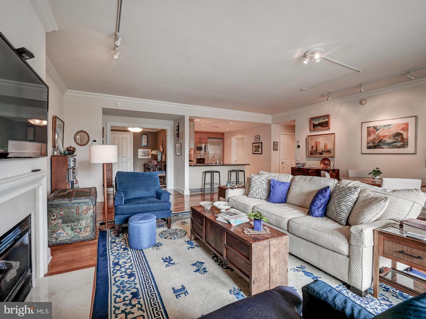 801 KEY HIGHWAY Unit: 358