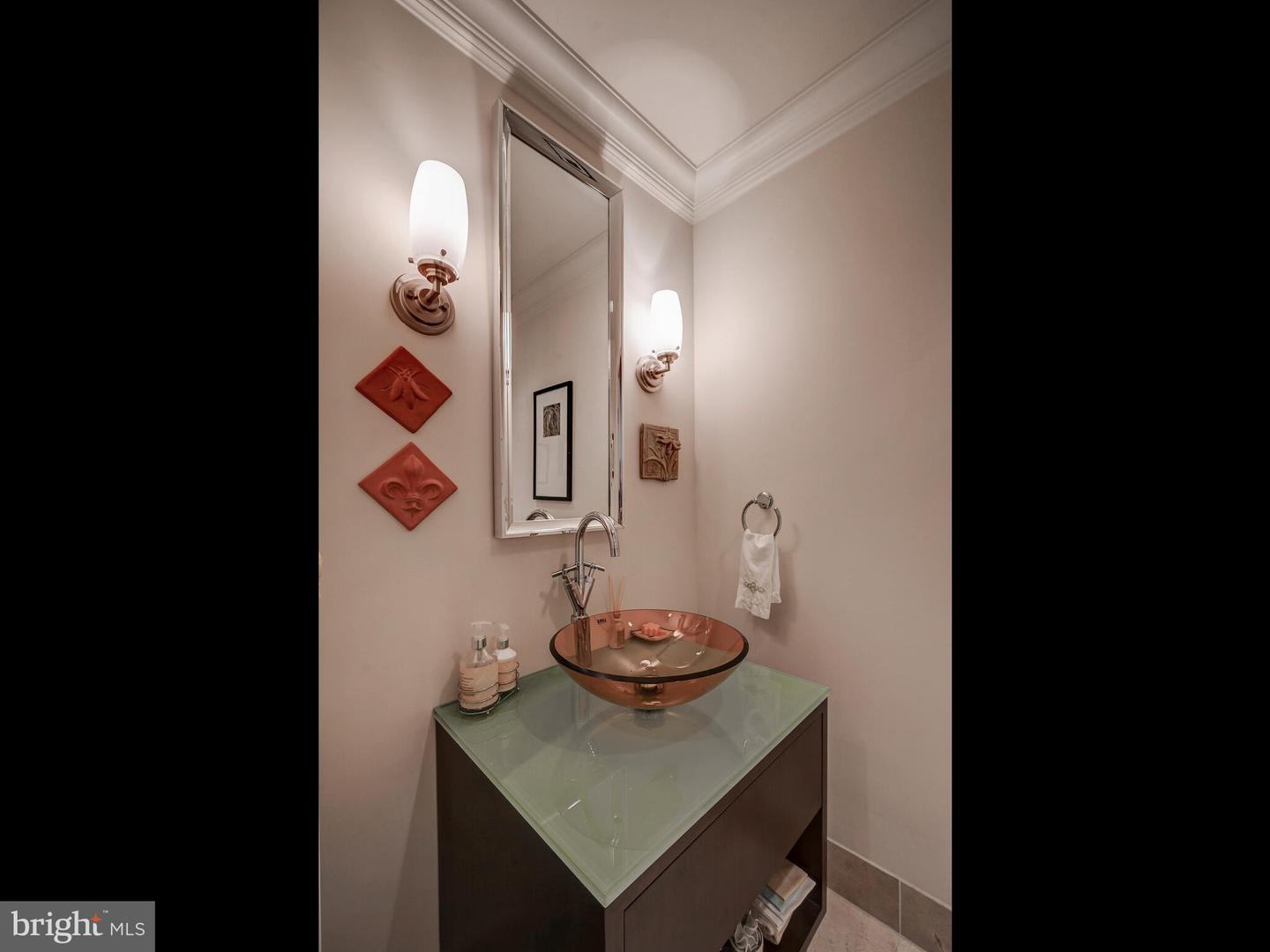801 KEY HIGHWAY Unit: 358