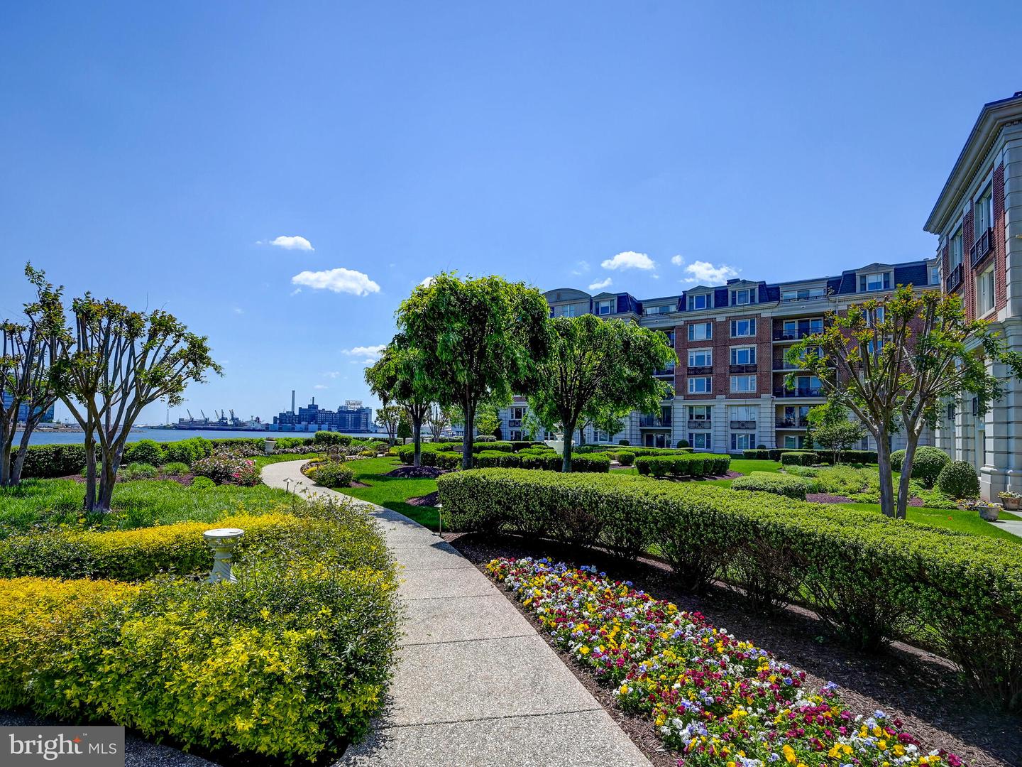 801 KEY HIGHWAY Unit: 358