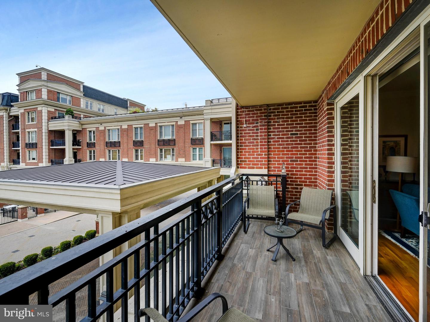 801 KEY HIGHWAY Unit: 358