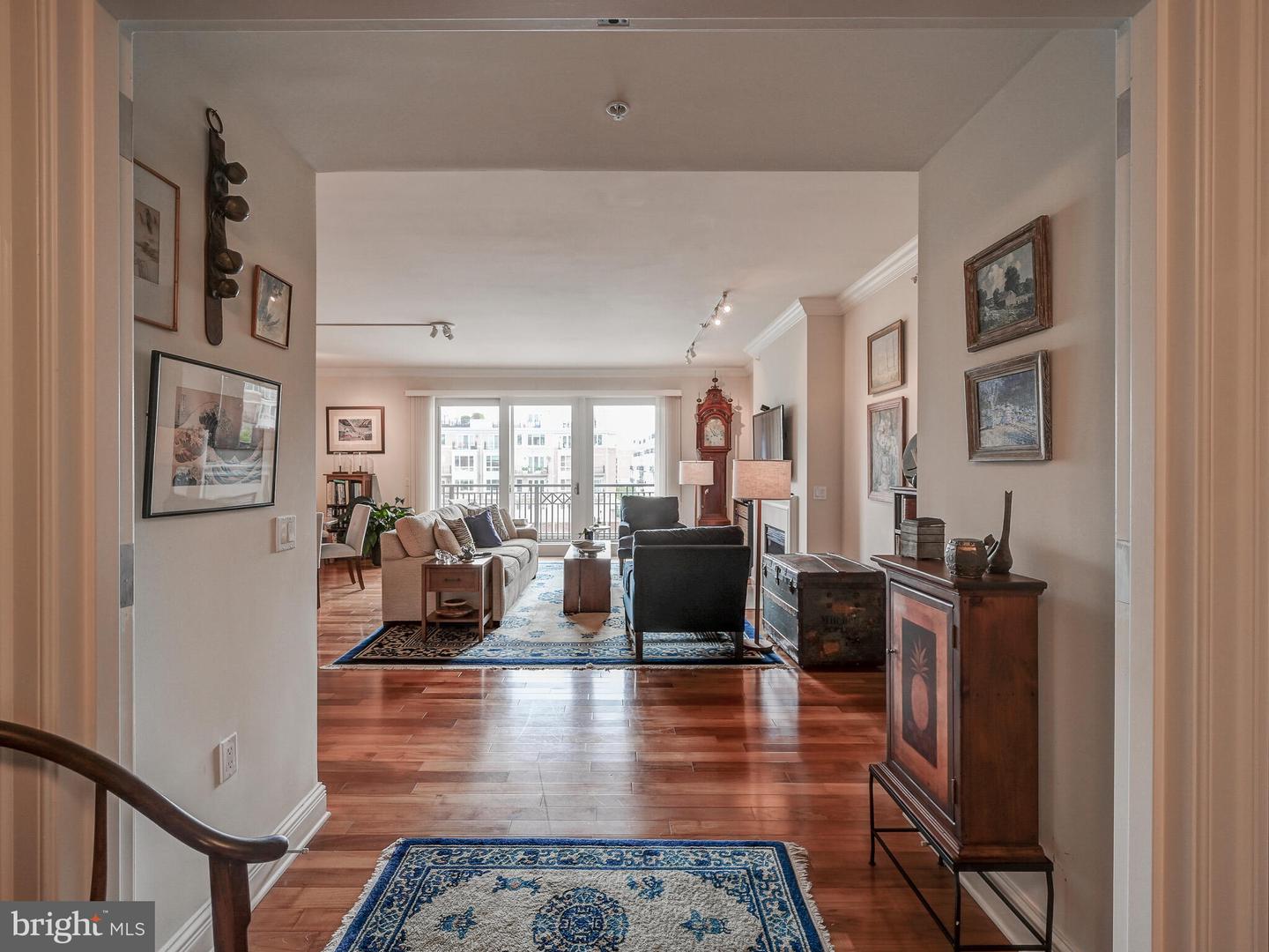 801 KEY HIGHWAY Unit: 358