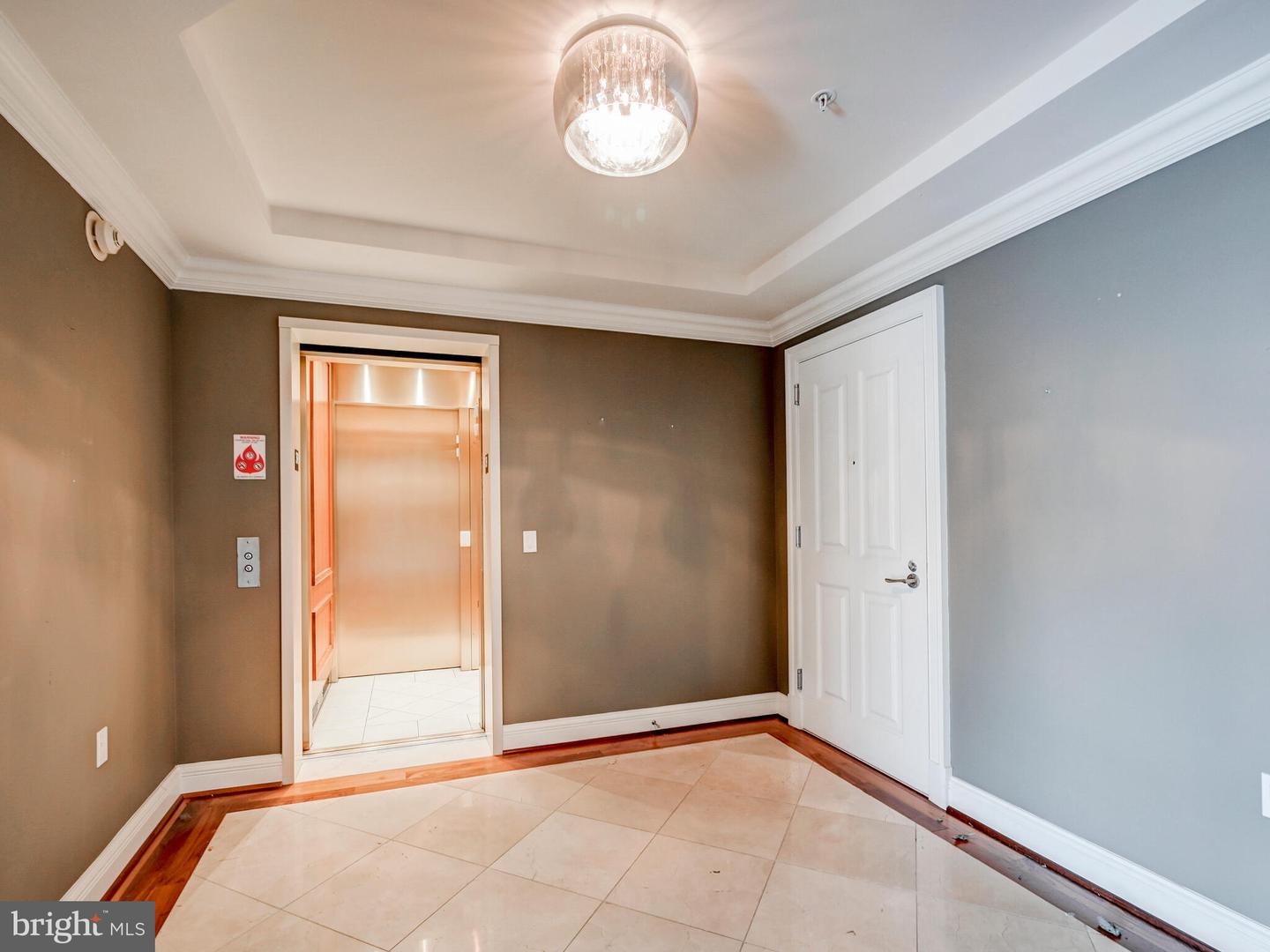 801 KEY HIGHWAY Unit: 323