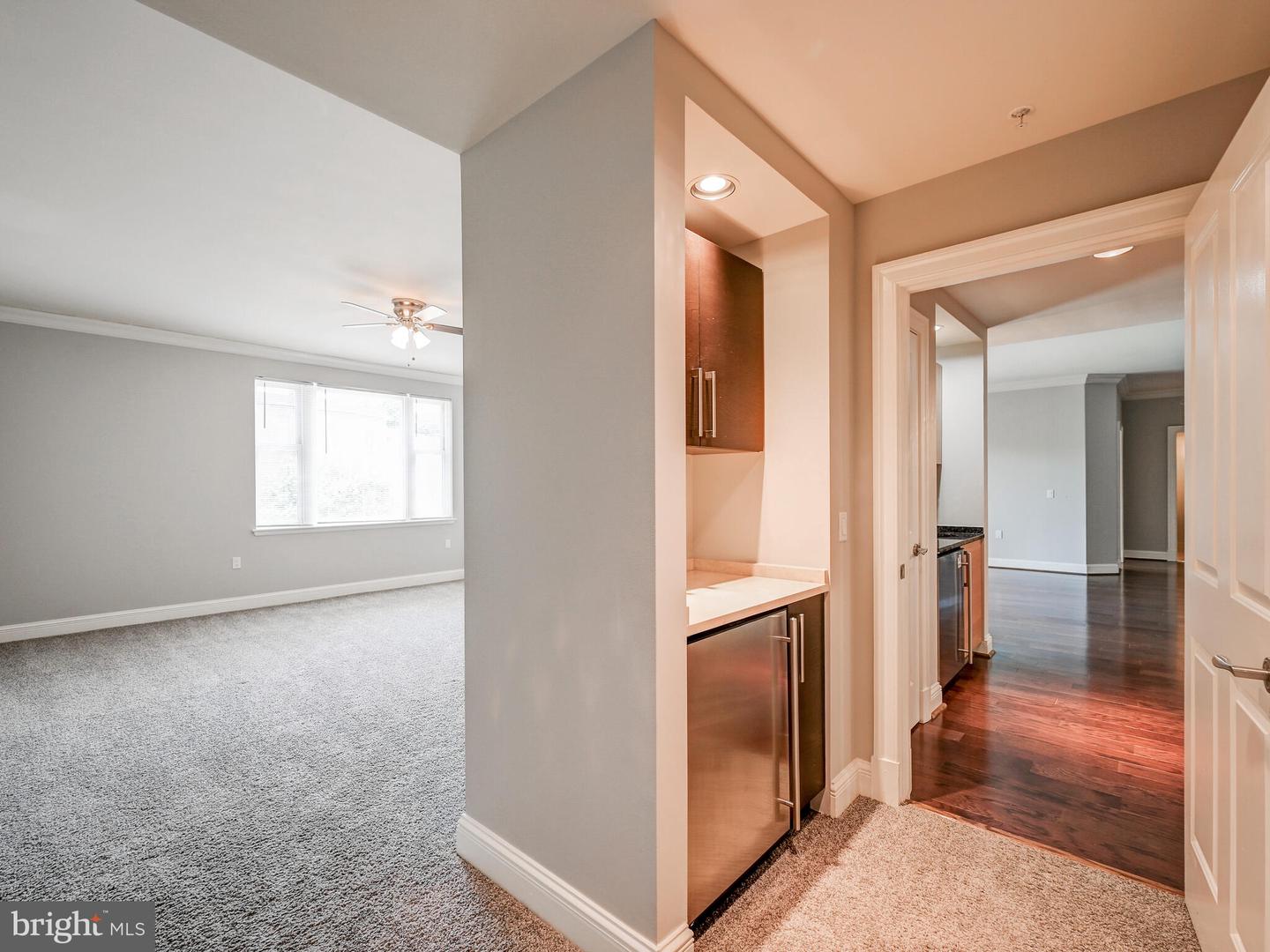 801 KEY HIGHWAY Unit: 323