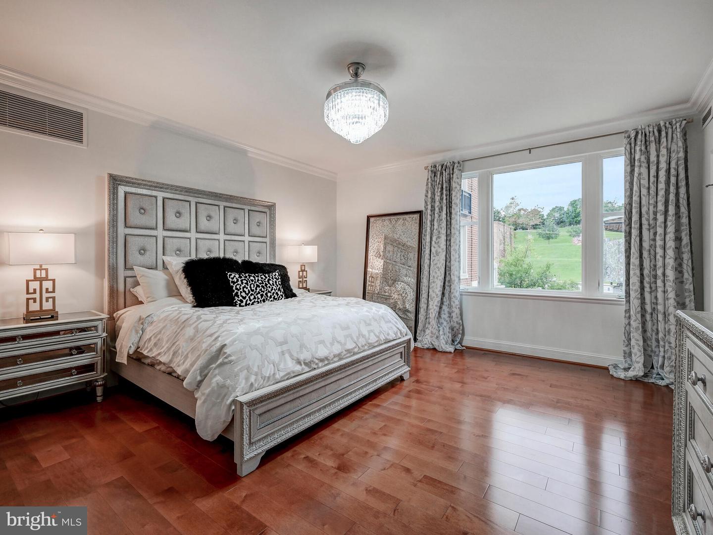 801 KEY HIGHWAY Unit: 343