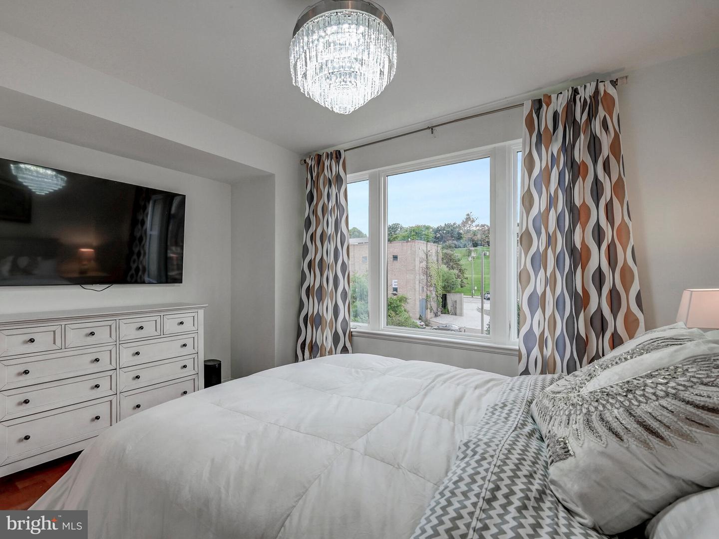 801 KEY HIGHWAY Unit: 343