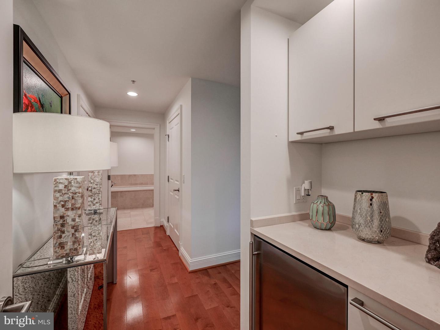 801 KEY HIGHWAY Unit: 343