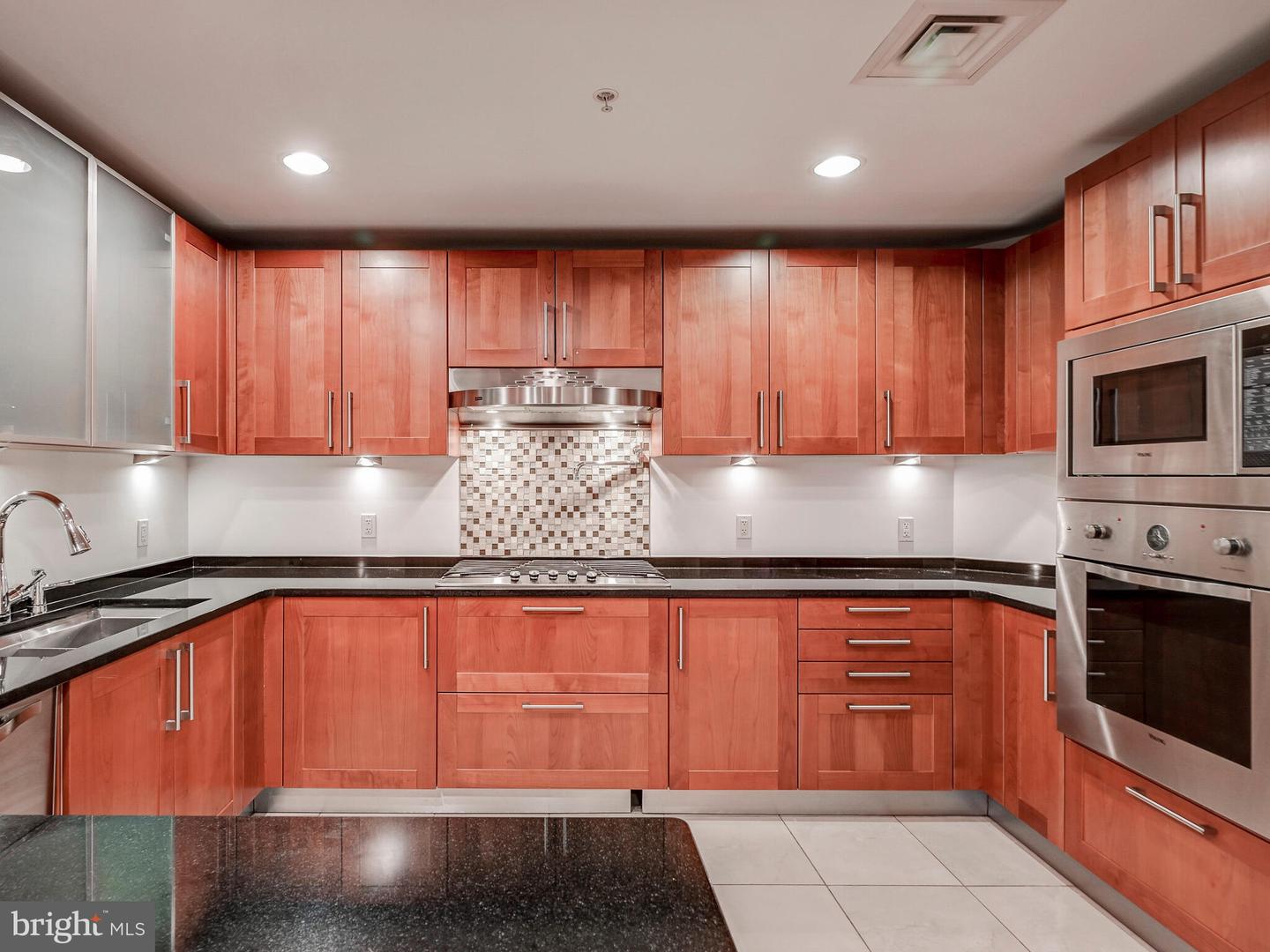 801 KEY HIGHWAY Unit: 343