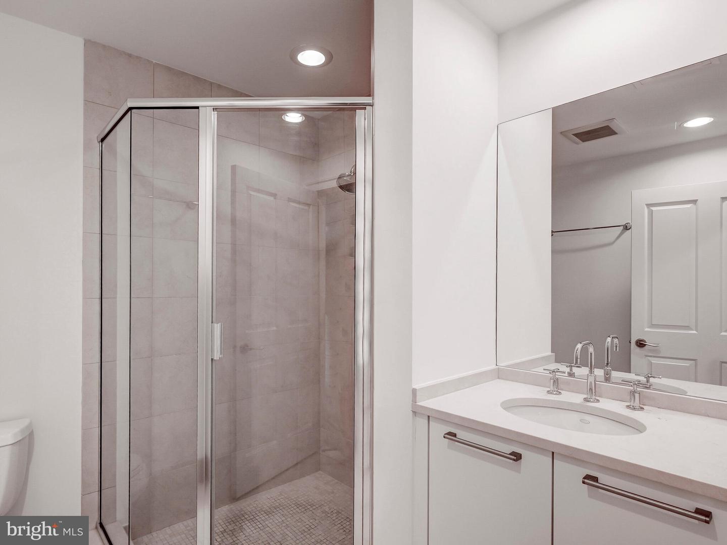 801 KEY HIGHWAY Unit: 343