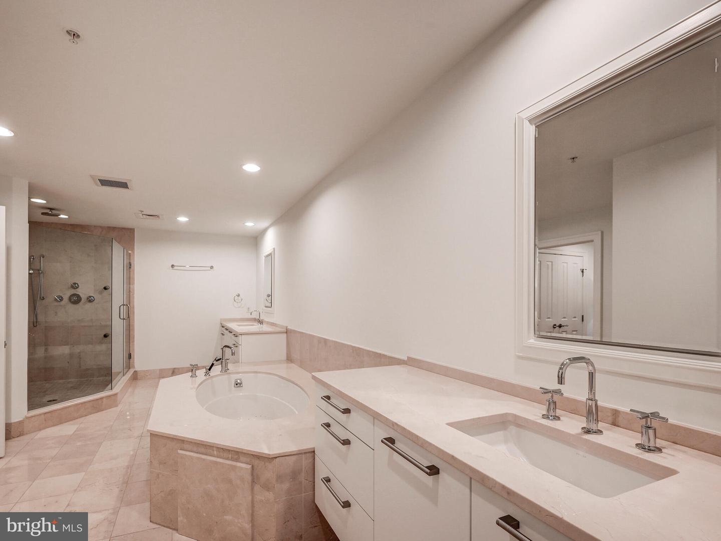 801 KEY HIGHWAY Unit: 343