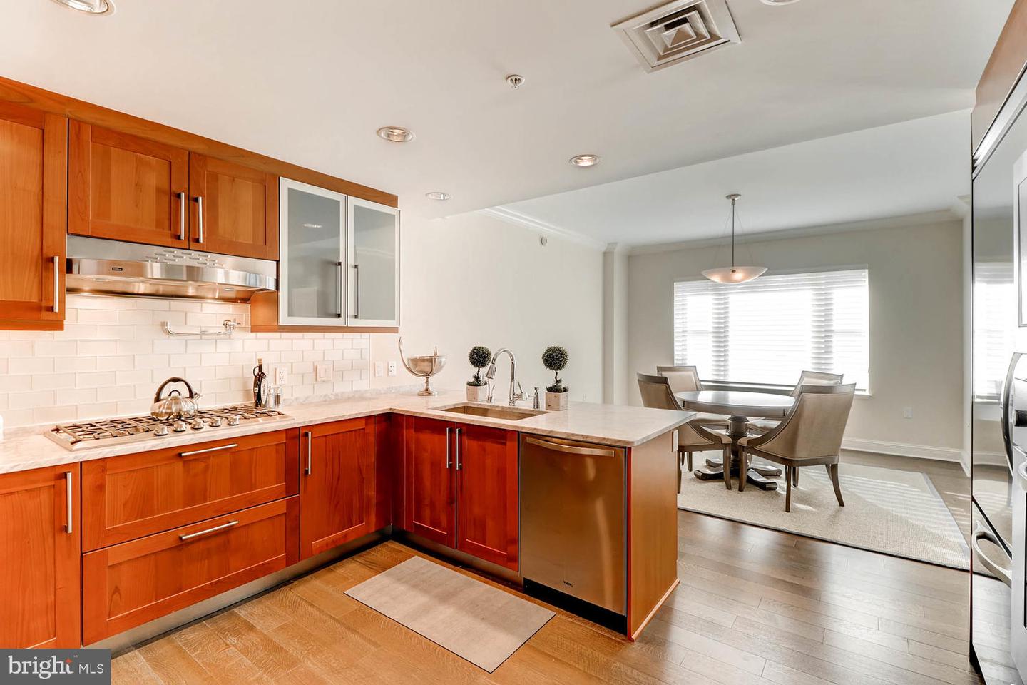 801 KEY HIGHWAY Unit: 244