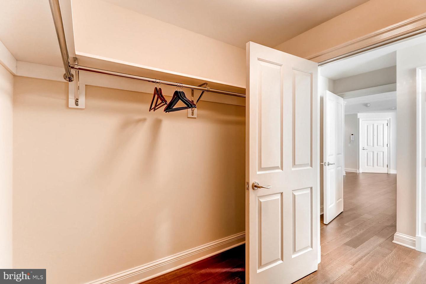 801 KEY HIGHWAY Unit: 244