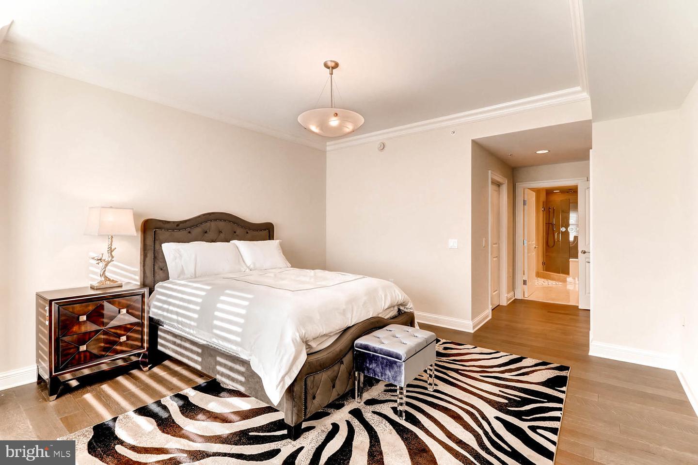 801 KEY HIGHWAY Unit: 244