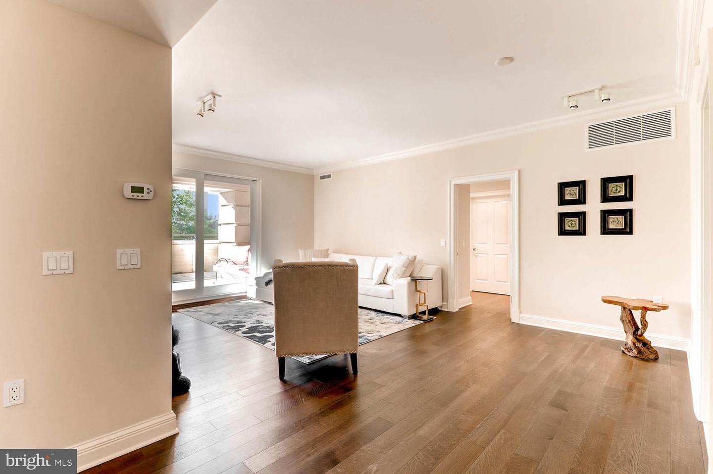801 KEY HIGHWAY Unit: 244